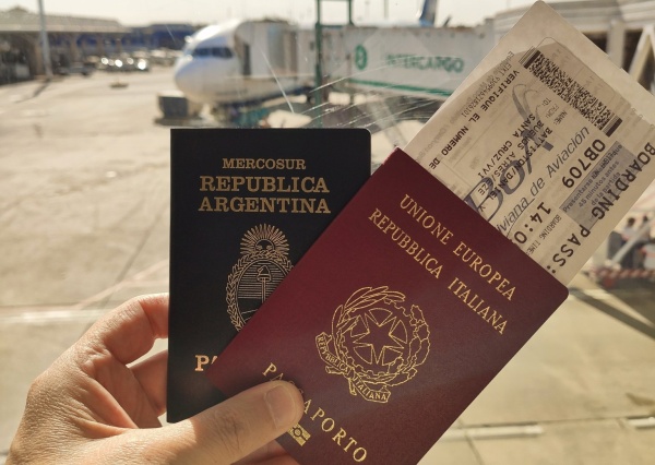 pasaporte passport argentina italia emigrar ezeiza